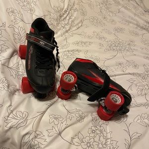 Size women’s  9 1/2 m4 viper roller derby skates